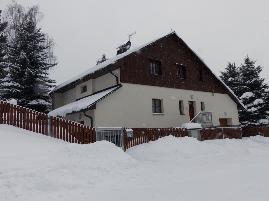 Appartamento Haus Tolstejn Jiřetín pod Jedlovou Esterno foto