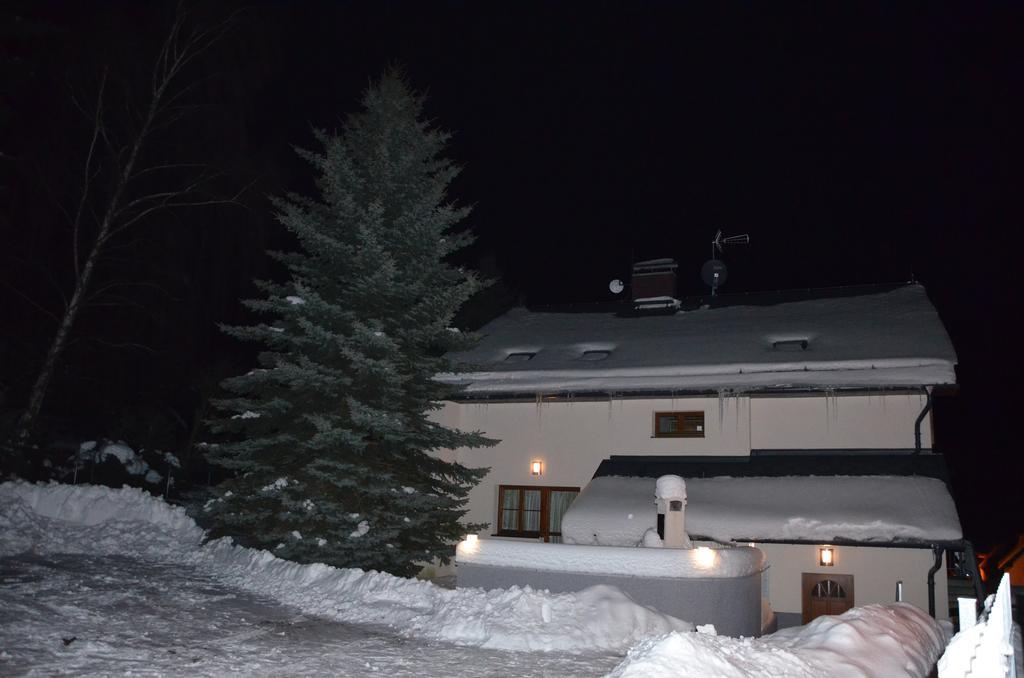 Appartamento Haus Tolstejn Jiřetín pod Jedlovou Esterno foto